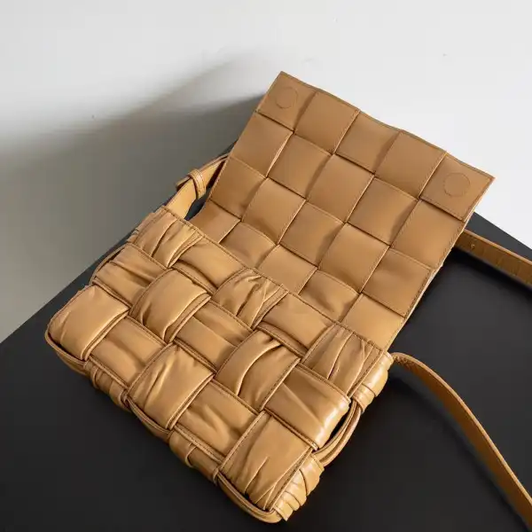 BOTTEGA VENETA CASSETTE