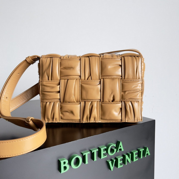 HOT SALE BOTTEGA VENETA CASSETTE