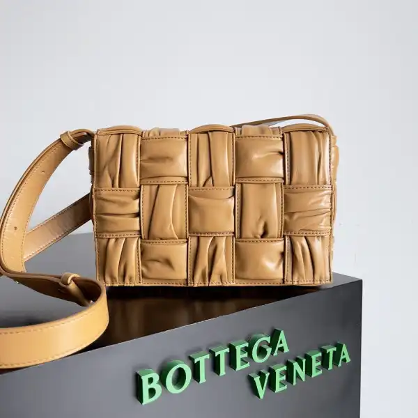 First Bag Ru BOTTEGA VENETA CASSETTE