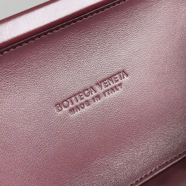 BOTTEGA VENETA Knot Minaudiere