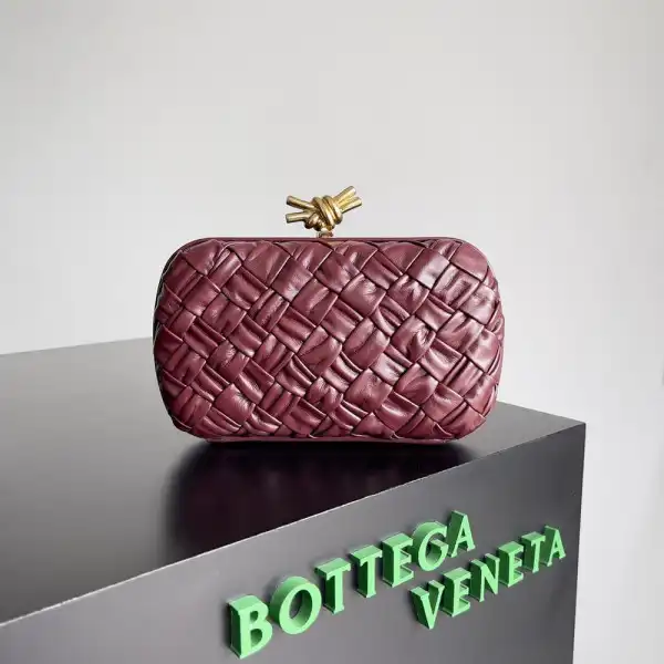 BOTTEGA VENETA Knot Minaudiere