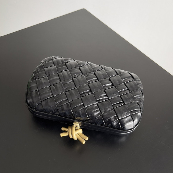 HOT SALE BOTTEGA VENETA Knot Minaudiere