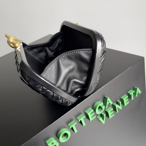 HOT SALE BOTTEGA VENETA Knot Minaudiere