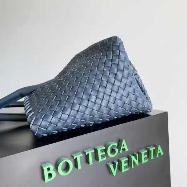 BOTTEGA VENETA MEDIUM ANDIAMO