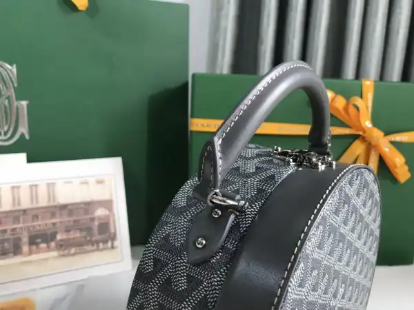 First bag ru GOYARD The Alto Hatbox Trunk Bag