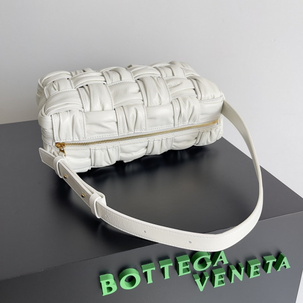 HOT SALE BOTTEGA VENETA BRICK CASSETTE