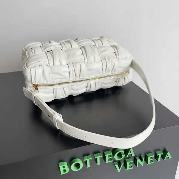 Bagsoffer BOTTEGA VENETA BRICK CASSETTE