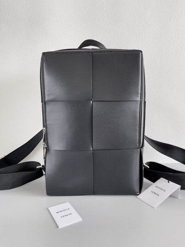 HOT SALE BOTTEGA VENETA Arco Backpack