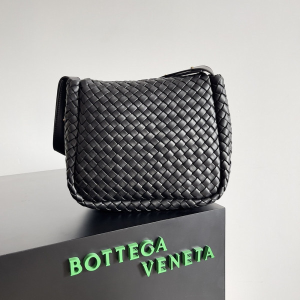 HOT SALE BOTTEGA VENETA  Small Cobble Shoulder Bag