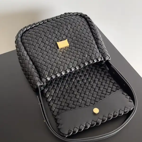 First bag ru BOTTEGA VENETA  Small Cobble Shoulder Bag