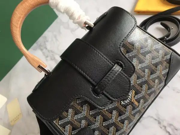 First Bag Ru GOYARD SAIGON MINI