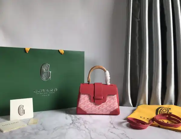 First bag ru GOYARD SAIGON MINI