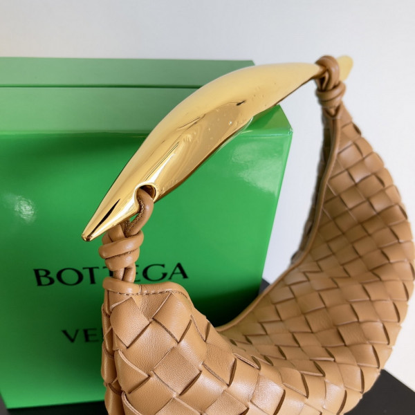 BOTTEGA VENETA  CLASSIC Sardine Top Handle Bag