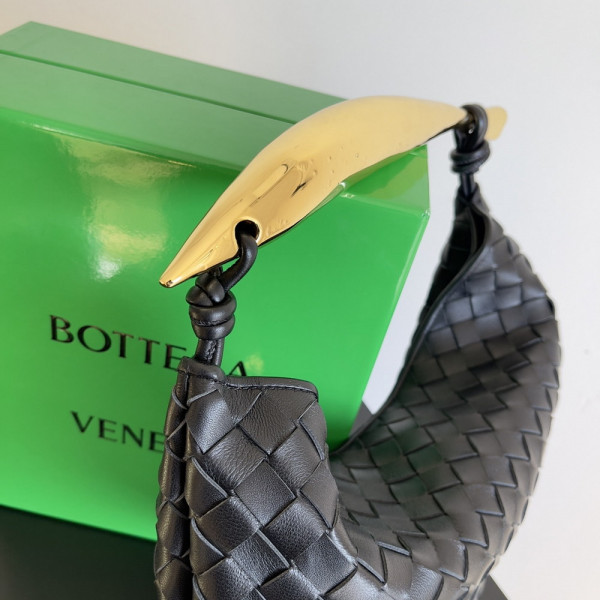 BOTTEGA VENETA  CLASSIC Sardine Top Handle Bag