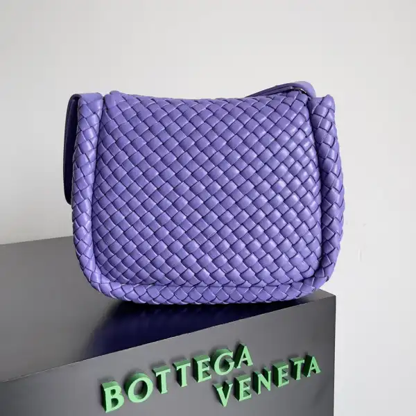 Bagsoffer BOTTEGA VENETA  Small Cobble Shoulder Bag