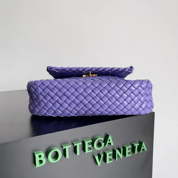 Bagsoffer BOTTEGA VENETA  Small Cobble Shoulder Bag