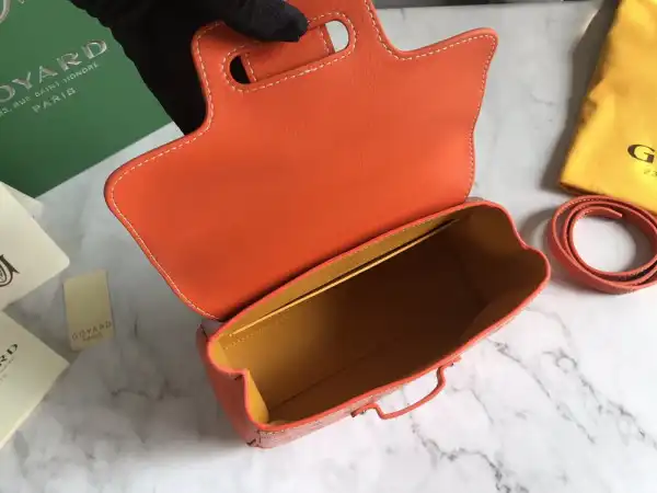 First bag ru GOYARD SAIGON MINI