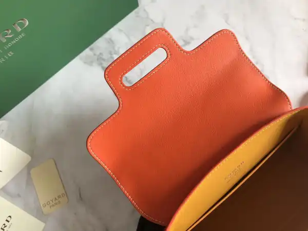 First bag ru GOYARD SAIGON MINI