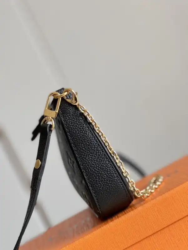 Affordable LOUIS VUITTON EASY POUCH ON STRAP