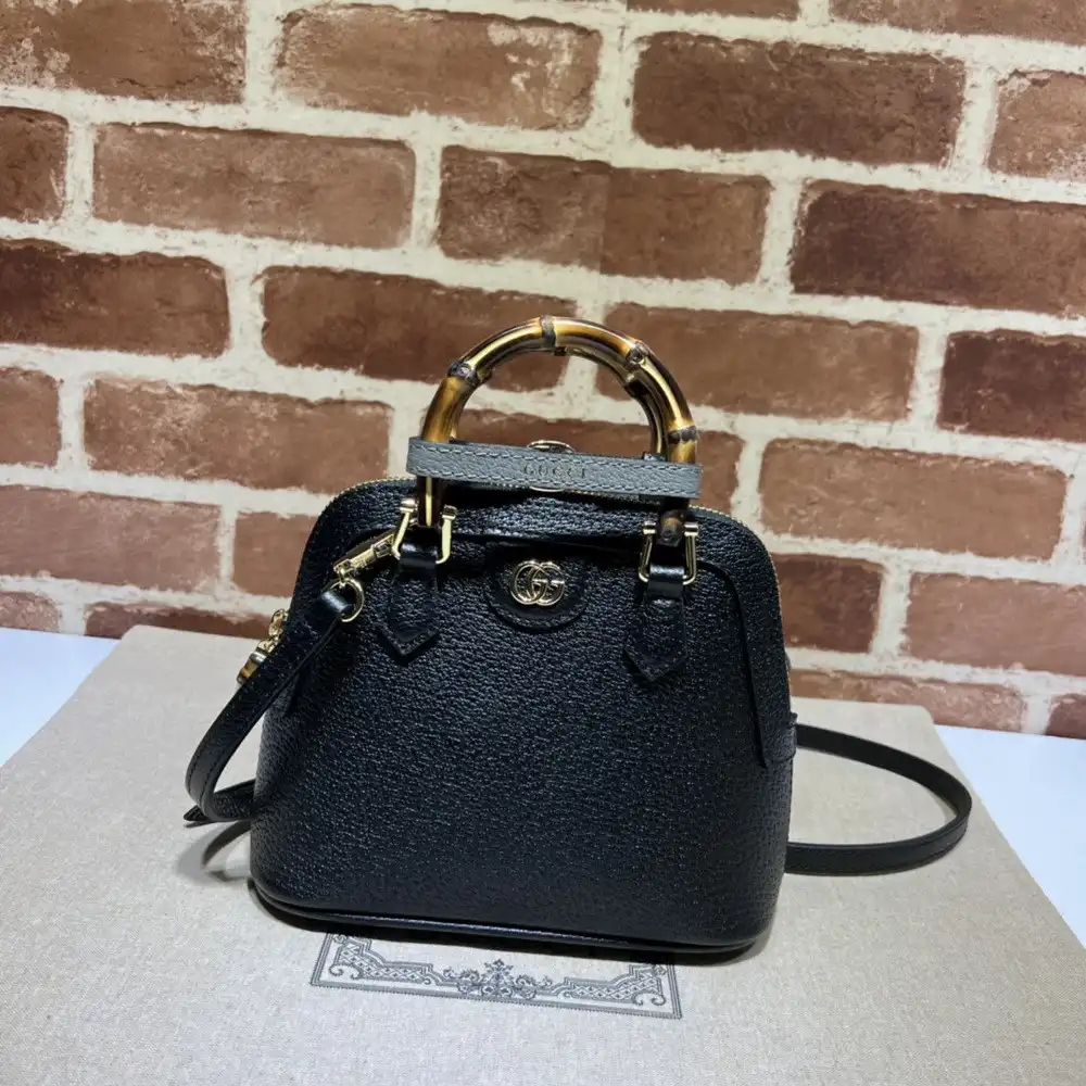 First bag ru Gucci Diana mini tote bag