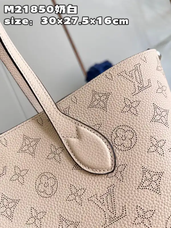 First bag ru LOUIS VUITTON BLOSSOM MM