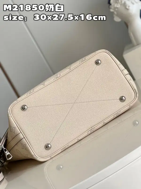 Cheap LOUIS VUITTON BLOSSOM MM