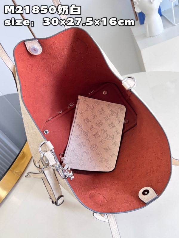 HOT SALE LOUIS VUITTON BLOSSOM MM