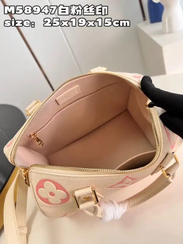 Repladies offers premium fake Louis bags at unbeatable prices. Our products are cheap because we focus on direct sales LOUIS VUITTON SPEEDY BANDOULIÈRE 25