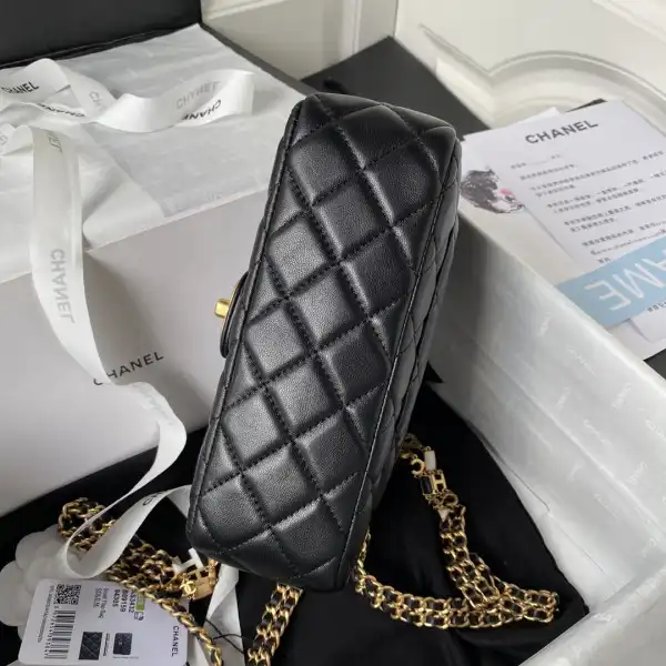 CHANEL SMALL FLAP BAG