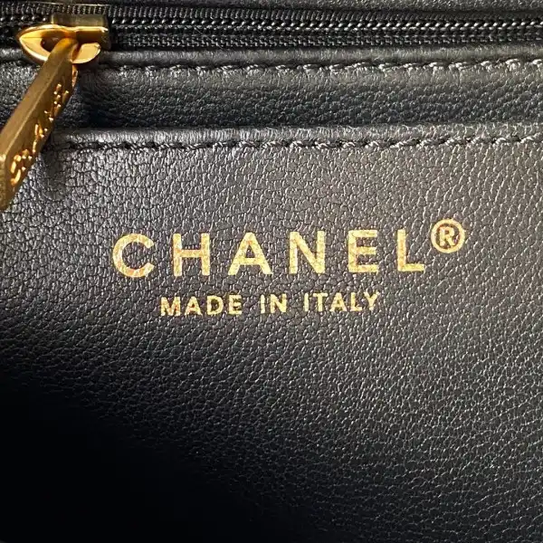 CHANEL SMALL FLAP BAG