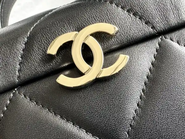 First Bag Ru CHANEL VANITY CASE