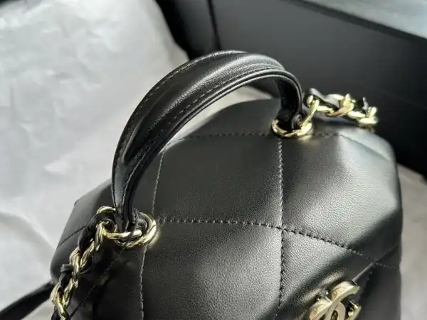 First Bag Ru CHANEL VANITY CASE