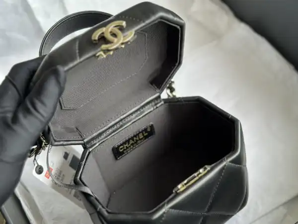 CHANEL VANITY CASE