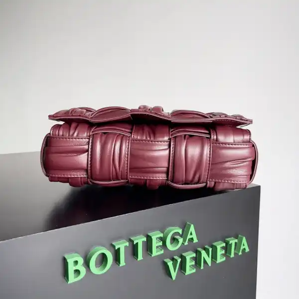 BOTTEGA VENETA CASSETTE