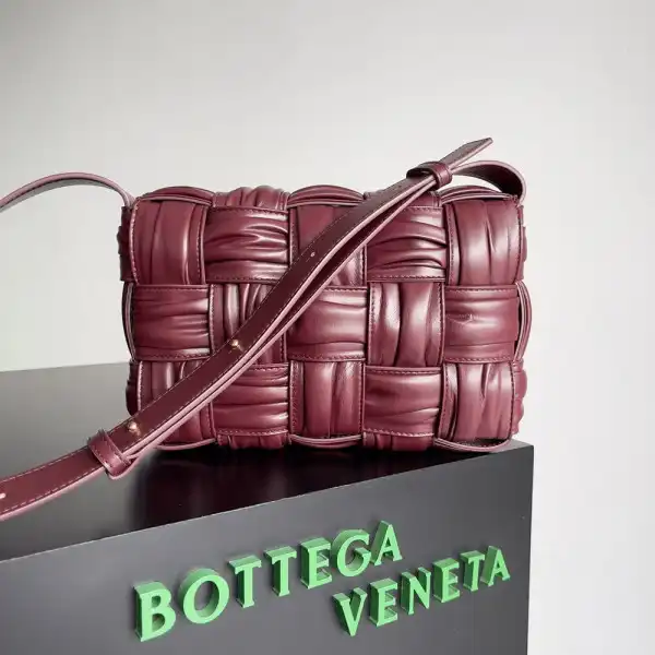 BOTTEGA VENETA CASSETTE