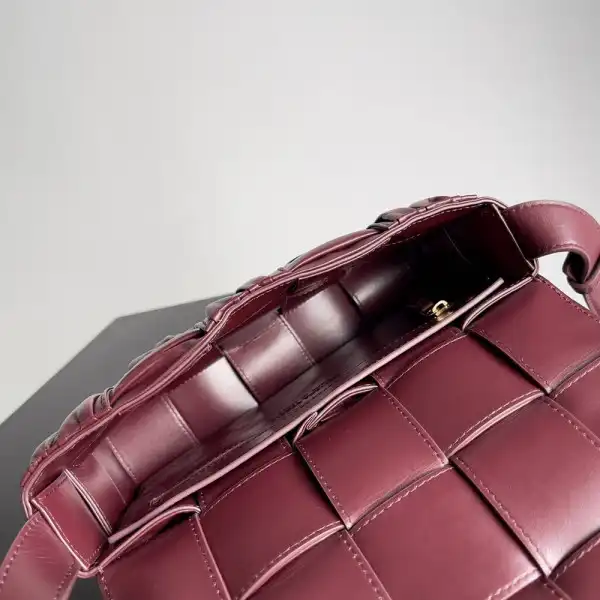 Frstbag ru BOTTEGA VENETA CASSETTE