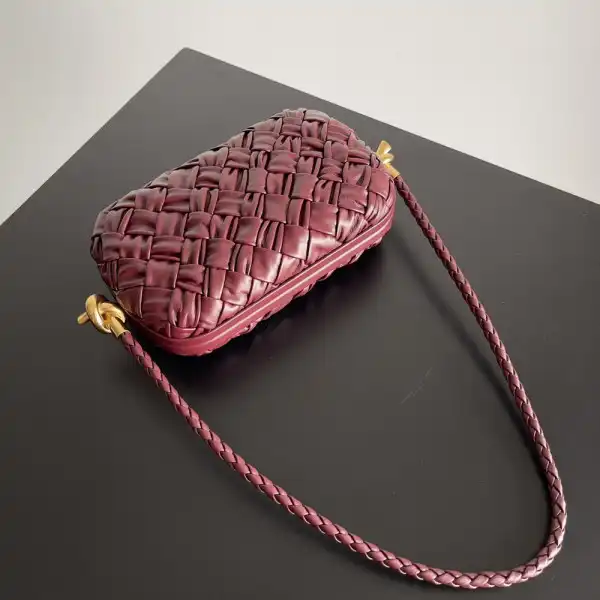 First bag ru BOTTEGA VENETA Knot Minaudiere On Strap