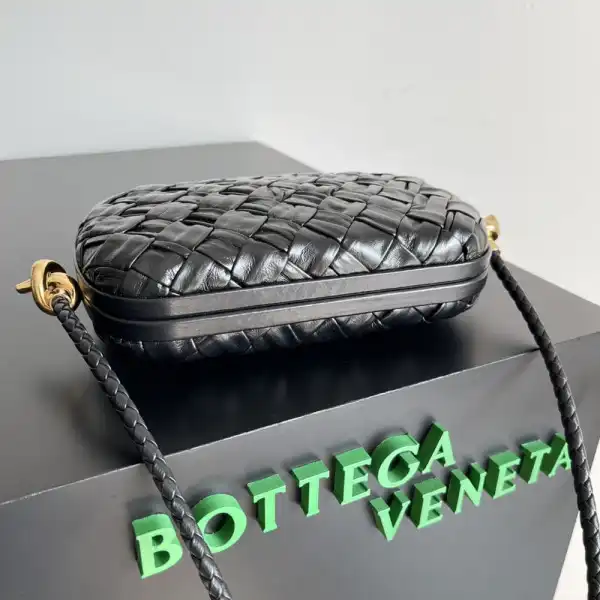 BOTTEGA VENETA Knot Minaudiere On Strap