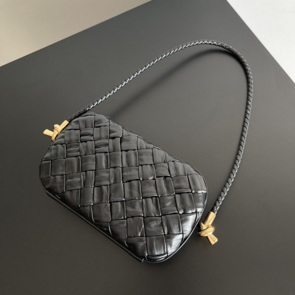 HOT SALE BOTTEGA VENETA Knot Minaudiere On Strap