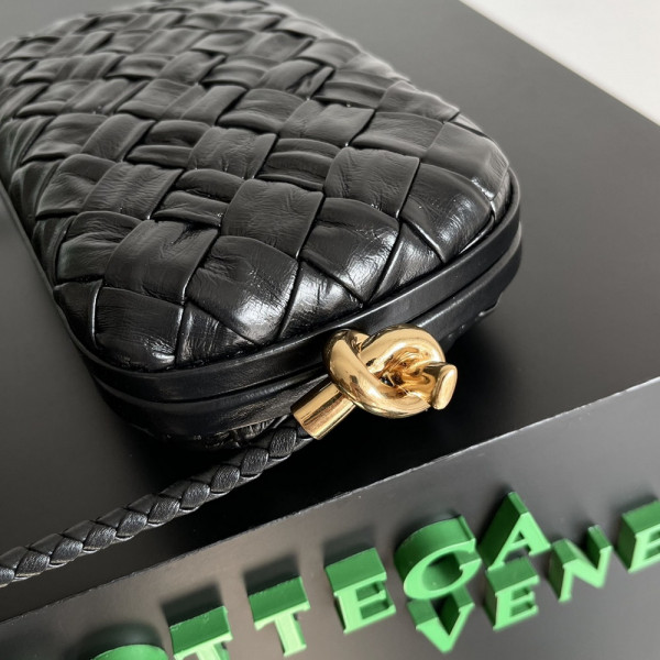 HOT SALE BOTTEGA VENETA Knot Minaudiere On Strap