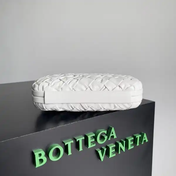 Yupoo bagsoffer BOTTEGA VENETA Knot Minaudiere