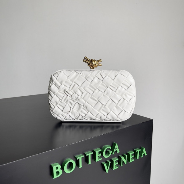 HOT SALE BOTTEGA VENETA Knot Minaudiere