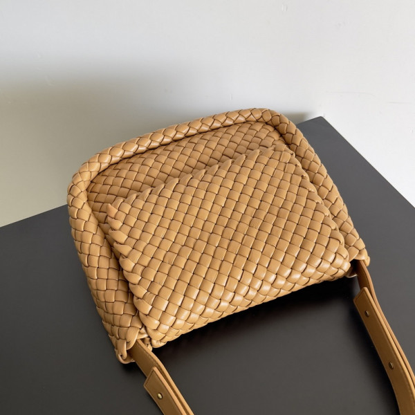 HOT SALE BOTTEGA VENETA  Small Cobble Shoulder Bag