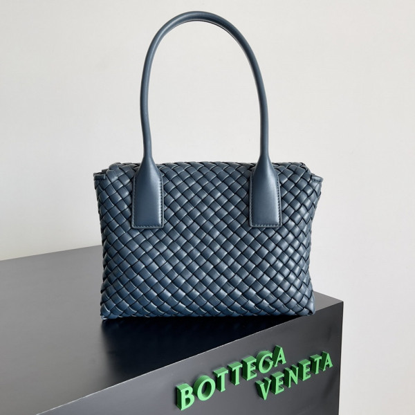 BOTTEGA VENETA Patti Top Handle Bag