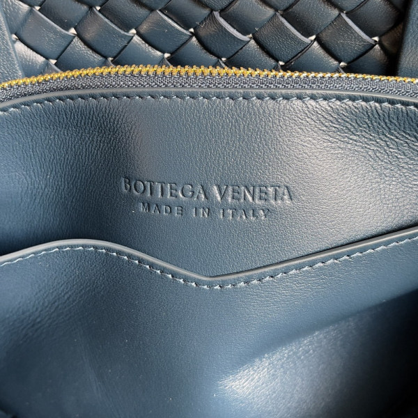 BOTTEGA VENETA Patti Top Handle Bag