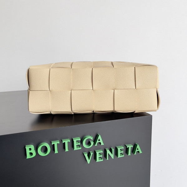 HOT SALE BOTTEGA VENETA BRICK CASSETTE