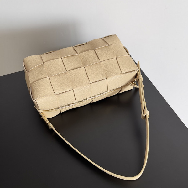 HOT SALE BOTTEGA VENETA BRICK CASSETTE