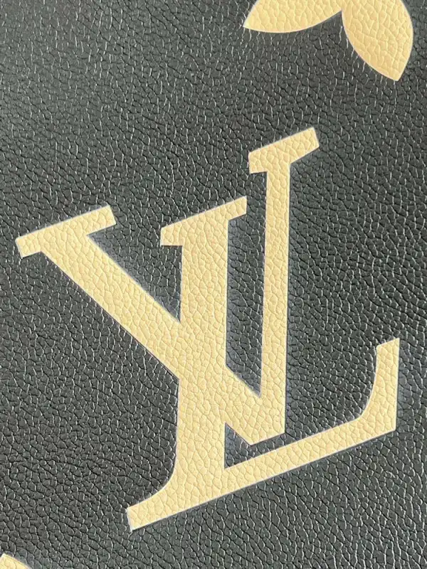 First bag ru LOUIS VUITTON CABAS ONTHEGO GM