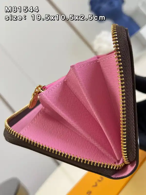 Louis Vuitton ZIPPY WALLET