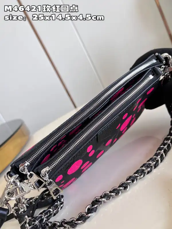 TO LOUIS VUITTON X YK Multi POCHETTE ACCESSOIRES